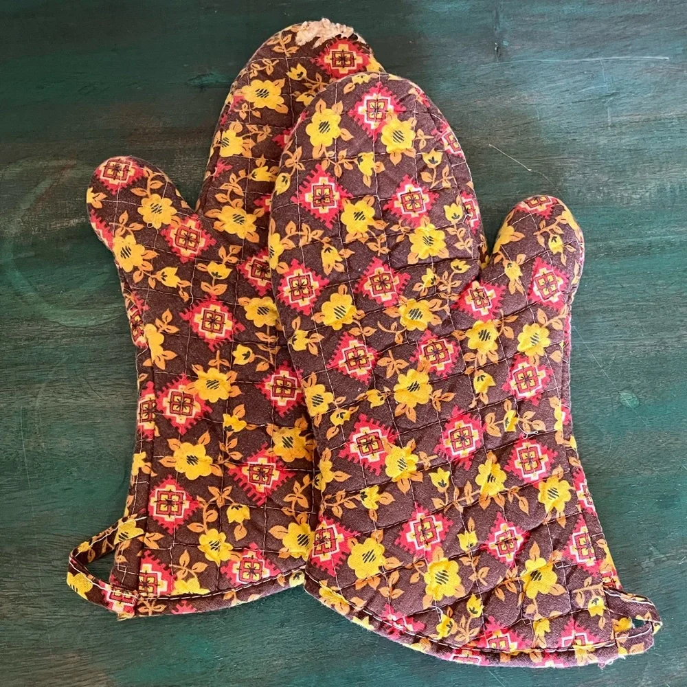 Set of 2 | VTG Retro | Oven Mits Gloves